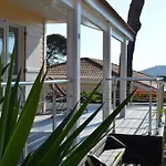 Villa Gasmim79 - Maison Pour 6 Personnes Située Dans Un Parc Arboré Avec Piscine Proche De St Tropez Et Ses Plages *